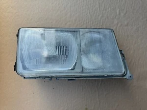 Mercedes 201 190E Right Headlight 2018200461 0301067722 e10497 - Picture 1 of 6