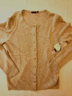 Cashmere Woman's NWT L Gray Cardigan Madison B9 - Image 1 of 4