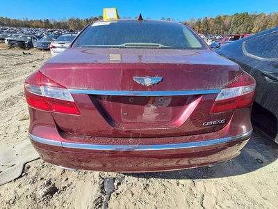 Sedán maletero/portón trasero con cámara de visión trasera compatible con 12-14 GENESIS 2743152 Foto 1 de 4