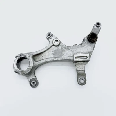 2016 铃木 RMZ450 - 原始设备制造商后制动卡钳安装支架吊架 RM-Z 250 450 — 第 1/4 张图片