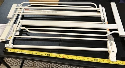 Regalo Easy Step Walk Through Baby Gate Blanco: Nuevo En Caja Foto 1 de 4