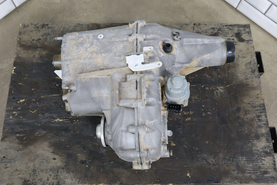 2011-2015 Chevy GMC 2500HD Duramax Transfer Case (Electric Shift NQF) Foto 1 de 4