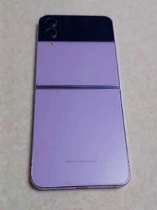 Samsung Galaxy Z Flip4 - 256 GB - Bora Purple (Unlocked) - Picture 1 of 6