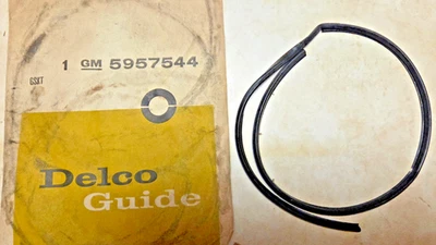 1965 Pontiac Catalina Bonneville GP: прокладка из старых запасов, ободок фары корпус GM 5957544 - Изображение 1 из 3