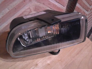 FORD Mondéo - Optique phare feu anti-brouillard droit VALEO NEUF - Picture 1 of 1