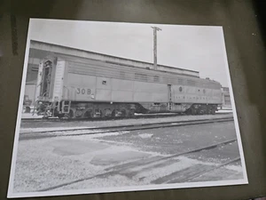 Milwaukee Road E9B 30B Chicago IL (8x10 B/W)(Used) - Picture 1 of 3