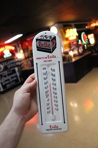 SELTEN 50er JAHRE EXIDE AUTOBATTERIE HÄNDLER GEPRÄGTES METALL THERMOMETER SCHILD GAS FORD - Bild 1 von 12