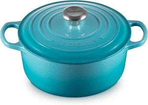 Le Creuset Signature Enamelled Cast Iron Round Casserole Dish With Lid, 24 cm, 4 - Picture 1 of 6