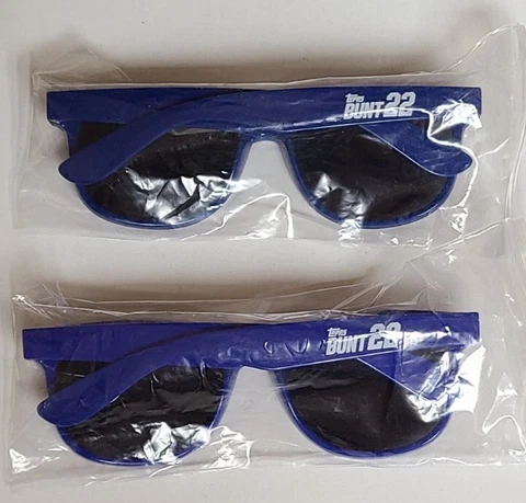 2 Topps Bunt Sunglasses mlb baseball card company new Los Angeles Dodgers Cover