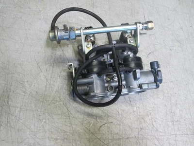 Заводской корпус дроссельной заслонки и топливные форсунки серебристое крыло 2002 - 2013 Honda FSC 600 - Изображение 1 из 3