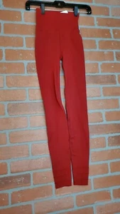 Fabletics Burgundy Dark Red High Waist Sculpknit Leggings XS - Bild 1 von 8