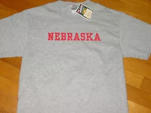 Univ NEBRASKA HUSKERS Cornhuskers T-Shirt NEW TAG sz.... YOUTH XL 16/18 - Picture 1 of 8