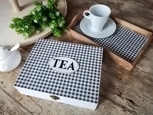 Lata de té blanco y negro, motivo escocés. Caja de almacenamiento de madera para bolsas de té - Imagen 1 de 13