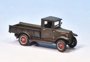 HO Scale 1929 International Sixspeed Pickup Kit by Showcase Miniatures (3020) - Picture 1 of 11