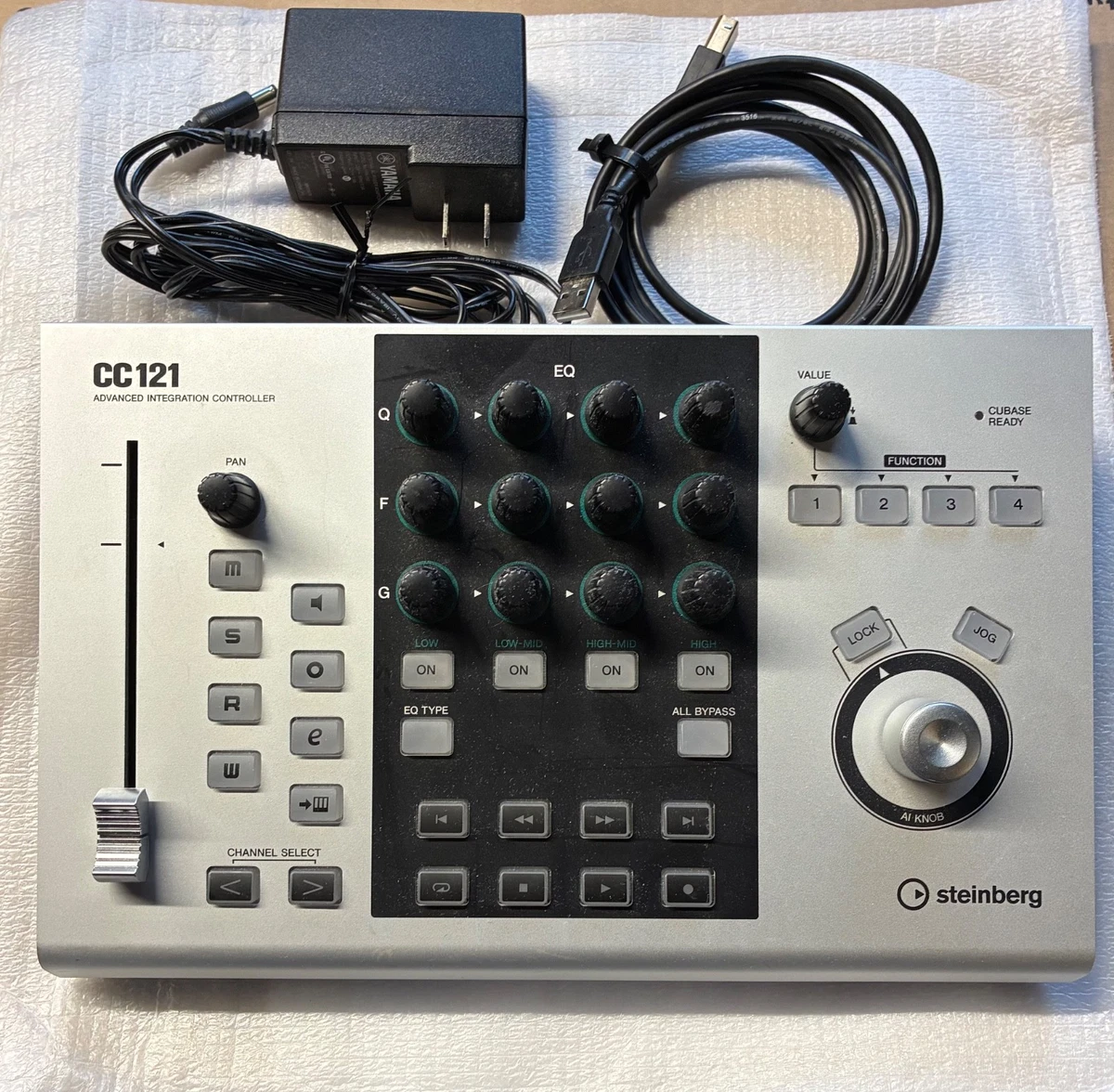 【8月末まで値下げ】Steinberg CC121 コントローラー 8月末まで値下げ】Steinberg CC121 コントローラー 8月末まで値下げ