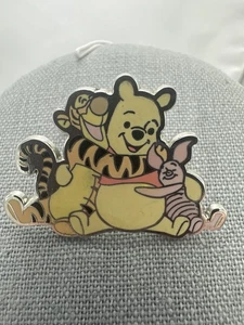 Disney Winnie the Pooh Tigger Piglet Hug Pin Badge Collectible Enamel Brooch - Picture 1 of 7