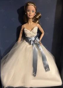 Signed~Monique Lhuillier Bride~J0975~Platinum Label~{box damage} - Picture 1 of 15