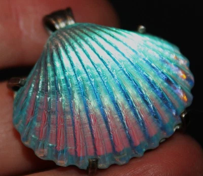 Fantastic LUME signed sterling silver iridescent crystal shell pendant Lot# 595 - Image 1 of 4