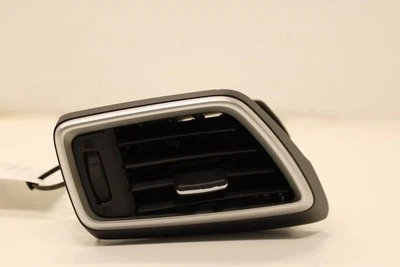 Nissan Rogue SV 2014-2017 tablero delantero derecho rejilla de ventilación de aire exterior 68760-4BA1A OEM Foto 1 de 4