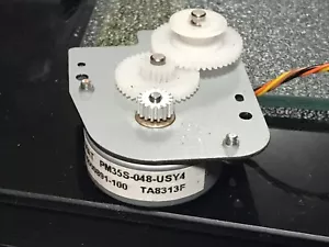 2x neue Teile, NMB-MAT Schrittmotor mit Getriebe - 24V - PM35S-048-USY4 - Bild 1 von 2
