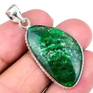 Green Kyanite Gemstone 925 Solid Silver Anniversary Handcrafted Pendant Jewelry - Picture 1 of 8