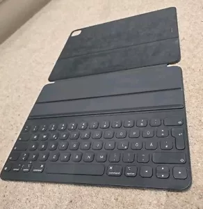 Apple A2039 Smart Keyboard Folio iPad Pro 12.9" QWERTZ GERMAN - Picture 1 of 4