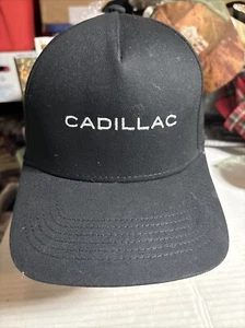 Cappello Berretto Cadillac Strap Back Nero Ricamato Dipendente Uniforme Usato in Ottime Condizioni - Foto 1 di 4