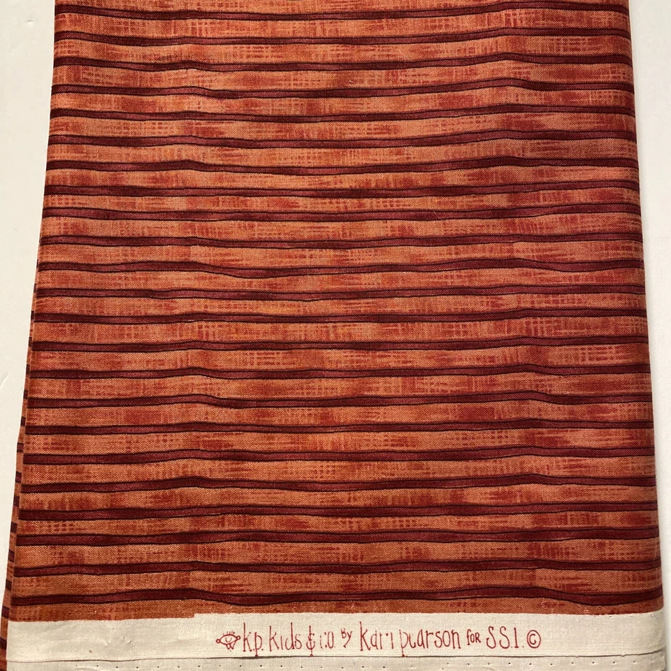 Rayas onduladas rojas en edredón de algodón, SSI/Kari Pearson k. d. kids & co. 3 1/2 yardas Foto 1 de 2