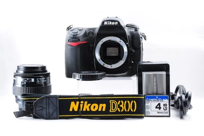 Nikon D300 Low Shutter Count 4.726 + AF Nikkor 35-70mm Zoom Lens Kit - Bild 1 von 4