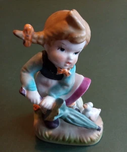 vintage bond pottery girl Figurine with umbrella - Picture 1 of 3