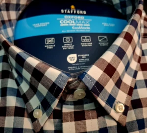 18-18.5x34/35 REG Mens Stafford Coolmax Oxford Stretch BURGUNDY NAVY GINGHAM - Picture 1 of 4