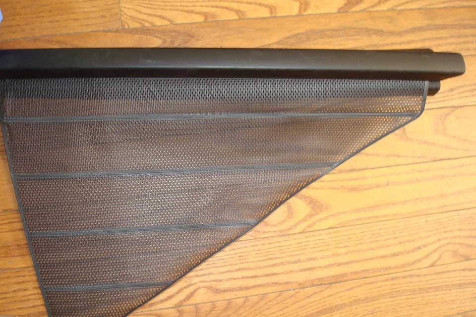 BMW E53 X5 OEM Rear Left Triangular Quarter Window Sun Shade Blind Cover - Imagem 1 de 4