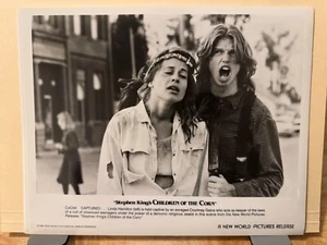 CHILDREN OF THE CORN 1984 Movie Press Kit - 7 foto in bianco e nero - Horror - Foto 1 di 7