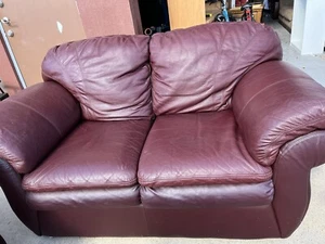 Brand Lozboy Brown There Pieces And Love Seats couches sofas used - Picture 1 of 11