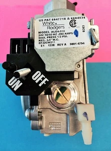 36J24-214 or 36J24-510 WHITE RODGERS CARRIER EF 660 01, EF32CW211 Gas Valve - Picture 1 of 3