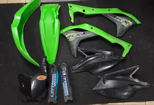 KIT PLASTIQUE KAWASAKI 250 KXF 2017 - Picture 1 of 14
