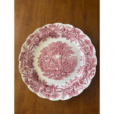 Винтажная английская розовая красная столовая посуда обеденная тарелка | британские пейзажи - Изображение 1 из 4