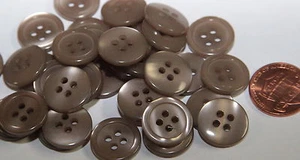 24 Pearlized Smoky Taupe Plastic Buttons 5/8" 15mm # 5255 - Picture 1 of 1