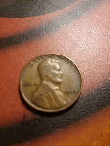 1942 USA Lincoln Wheat One Cent Coin No Mint Marks - Picture 1 of 2