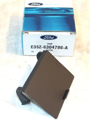 1983-1988 Ford Thunderbird T/C Cougar Xr7 NOS CONSOLE PANEL ASH TRAY COVER DOOR - Image 1 of 3