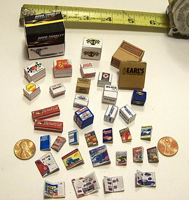 Colección de cajas y libros vintage escala 1/24 para dioramas de garaje automático Foto 1 de 4