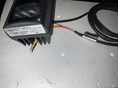 Iluminador LED Raytec Vari i2 850nm 35° lente infrarroja (VAR-I2-1 Foto 1 de 2