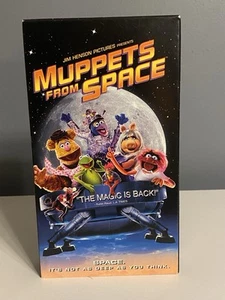 Jim Henson Pictures Presents Muppets From Space VHS Movie - Imagen 1 de 3