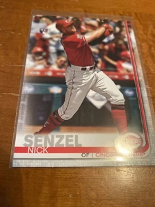2019 Topps Update Nick Senzel #US50 ROOKIE - Reds !! - Picture 1 of 5