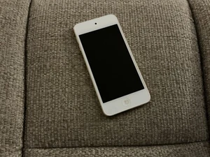 Apple iPod Touch 32GB 6th Generation Gold. Great Condition . - Picture 1 of 2