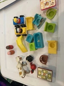 Vintage Lot Of 22 Fisher Price Little People Accessories And People 2 Wooden - Picture 1 of 10