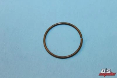 Новый из старых запасов Yamaha вилка кольцо YZ80 RT100 MX100 DT100 деталь # 462-23157-02 - Изображение 1 из 4