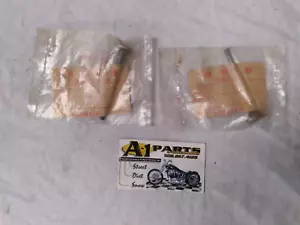Two (2) NOS OEM Honda Exhaust Valves 1984-85 VF500 Interceptor V30 14721-KE8-000 - Foto 1 di 2