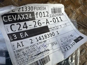 2-1418390-1 4 Position Housing, Housing for Female Terminals - Foto 1 di 3