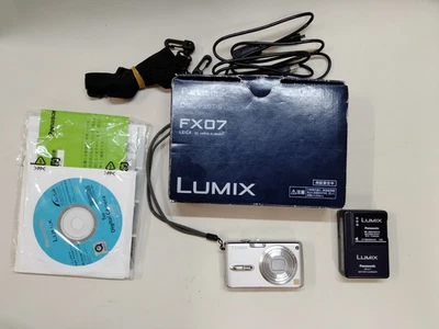 DMC-FX07 Panasonic Lumix DMC-FX07 Compact Digital Camera 7.2MP JUnK 4487704 - Image 1 of 4